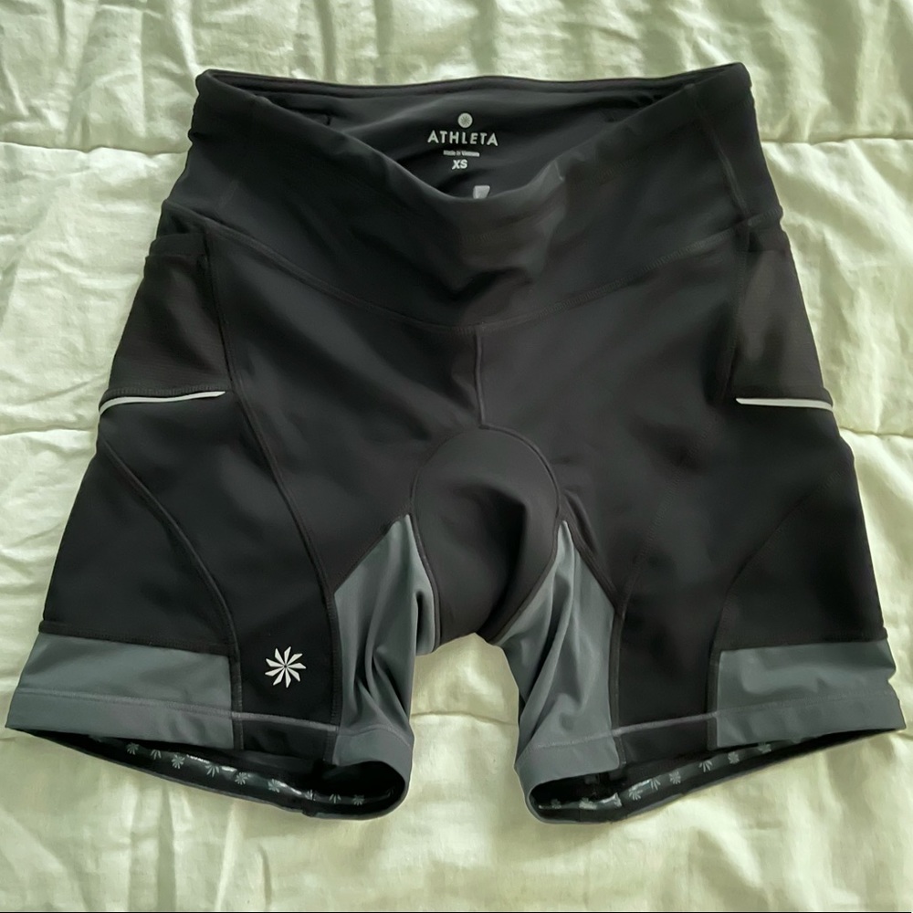 Athleta Padded Bike Shorts spinning and outdoor cycling - Black and Grey- XS